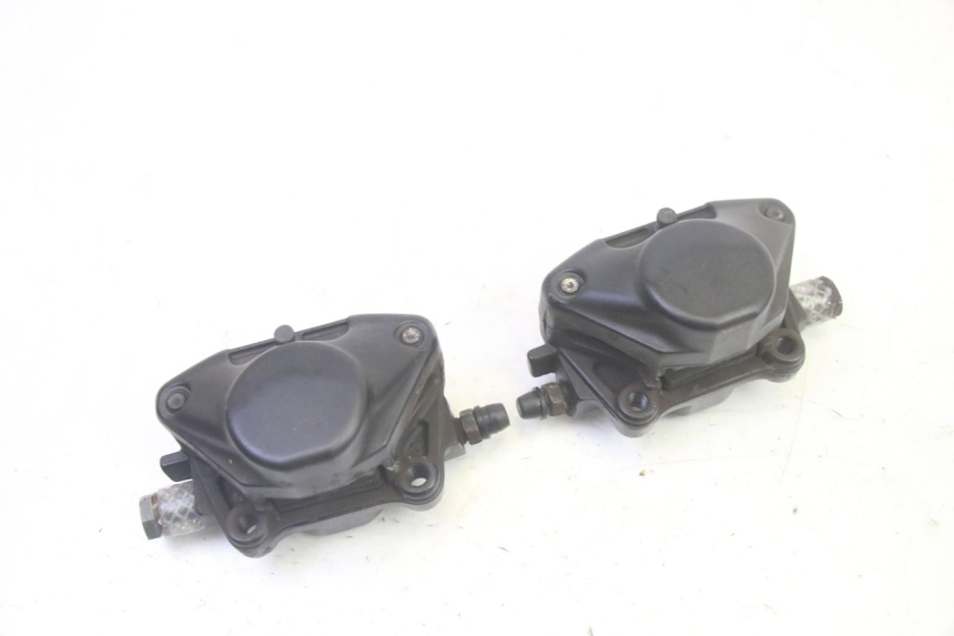 photo de FRONT BRAKE CALIPER PIAGGIO MP3 RL 250 (2007 - 2010) - Technical close-up