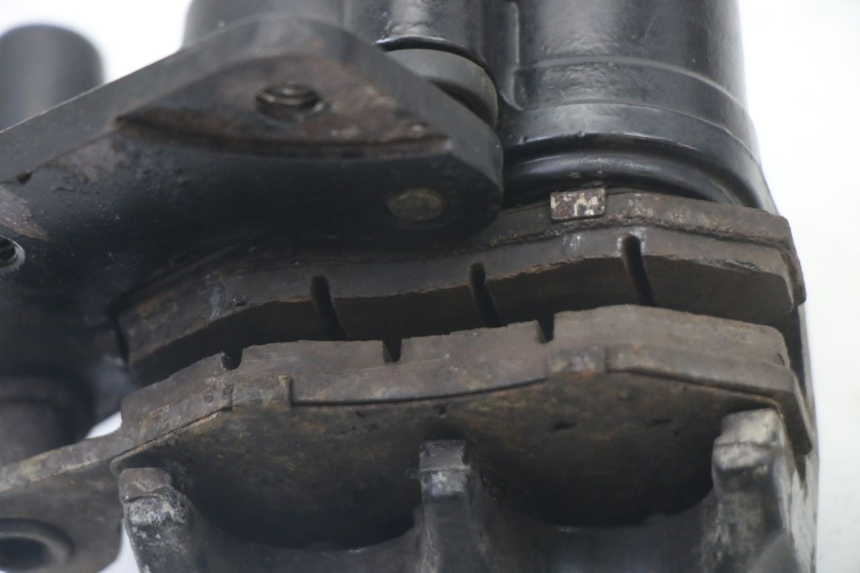 photo de FRONT BRAKE CALIPER PEUGEOT VIVACITY 125 (2010 - 2017)