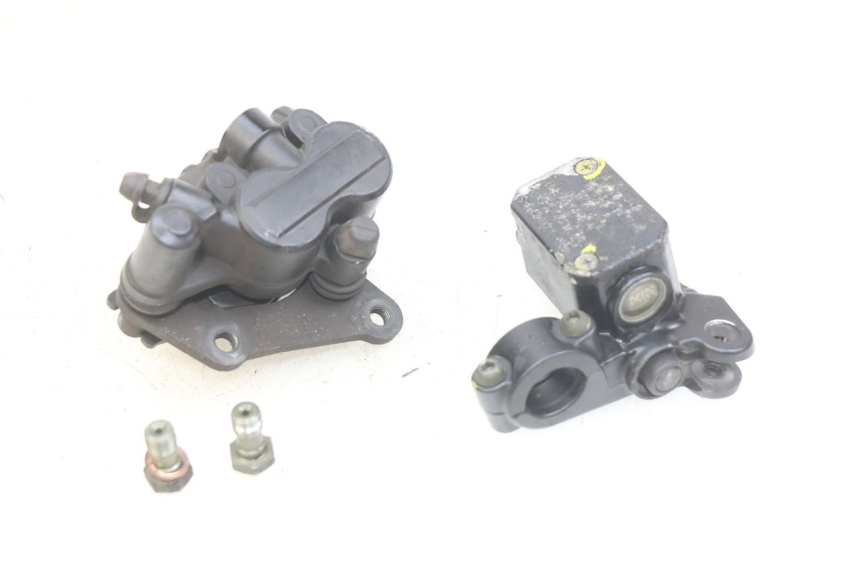 photo de FRONT BRAKE CALIPER PIAGGIO XEVO - X EVO 125 (2007 - 2016)