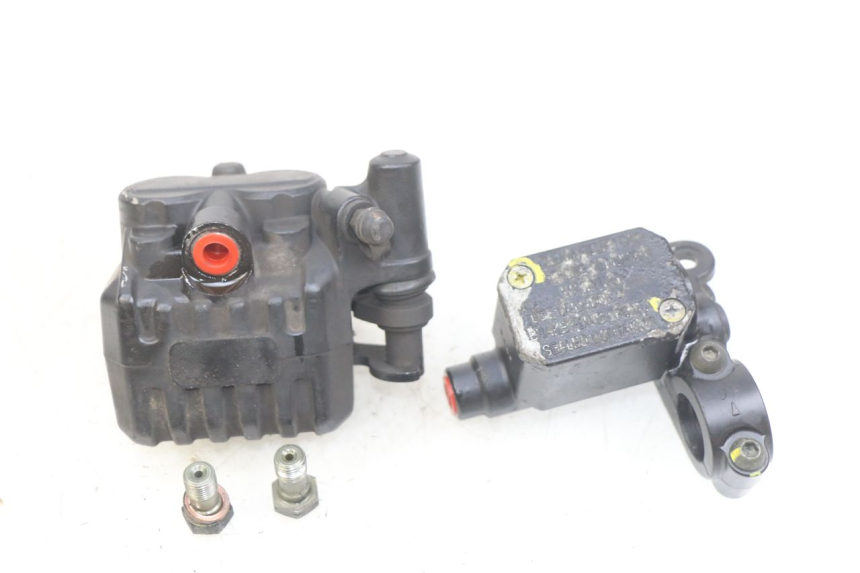 photo de FRONT BRAKE CALIPER PIAGGIO XEVO - X EVO 125 (2007 - 2016)