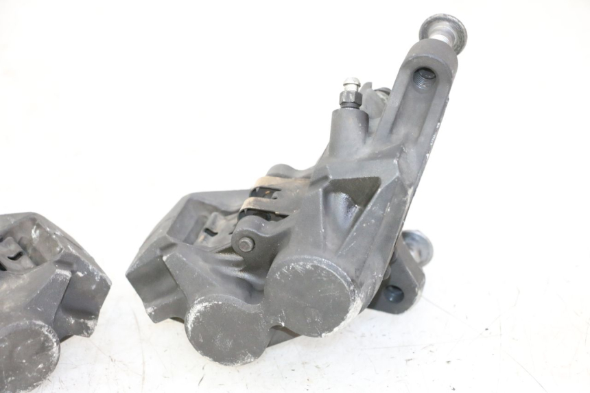 photo de FRONT BRAKE CALIPER YAMAHA TDM ABS 900 (2002 - 2014)