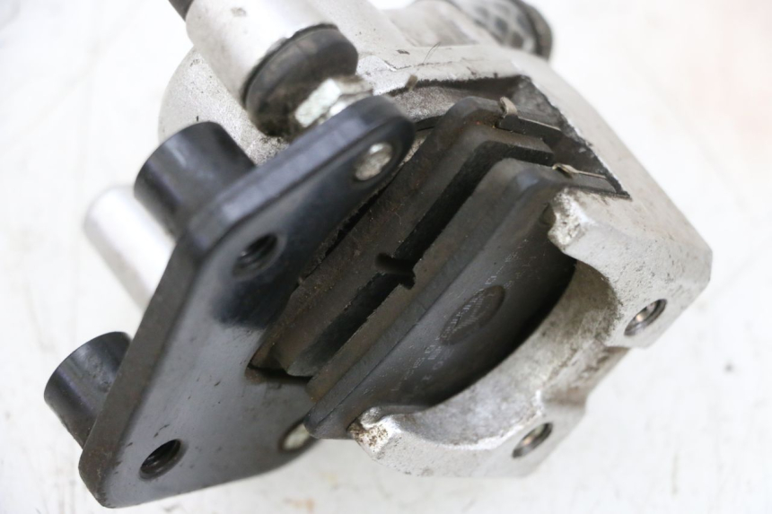 photo de FRONT BRAKE CALIPER NECO TEMPO 4T 50 (2022 - 2026) - Alternative perspective