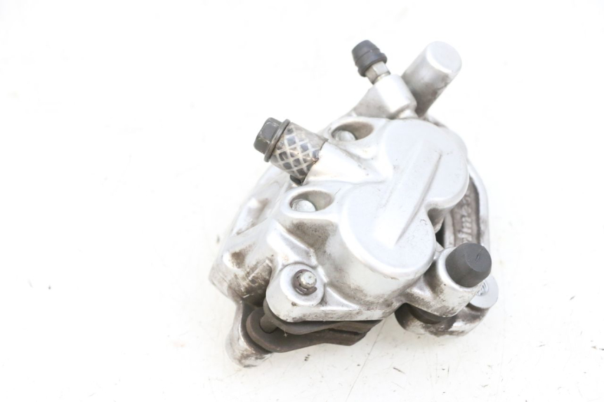 photo de FRONT BRAKE CALIPER YAMAHA XMAX X-MAX 125 (2006 - 2009) - Technical close-up