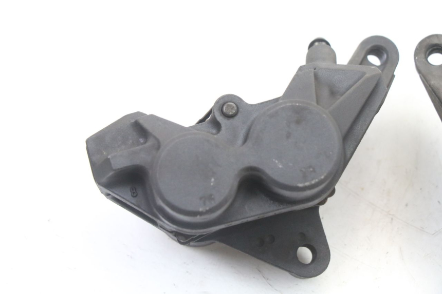 photo de FRONT BRAKE CALIPER YAMAHA FZ6 FAZER S2 600 (2007 - 2011)