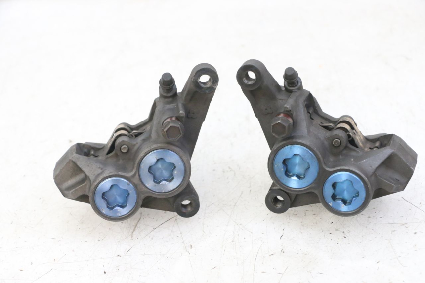 photo de FRONT BRAKE CALIPER YAMAHA FZS FAZER 600 (2001 - 2003)