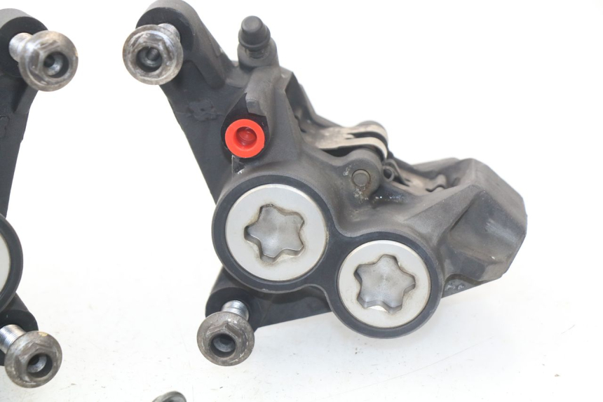 photo de FRONT BRAKE CALIPER YAMAHA TDM ABS 900 (2002 - 2014)