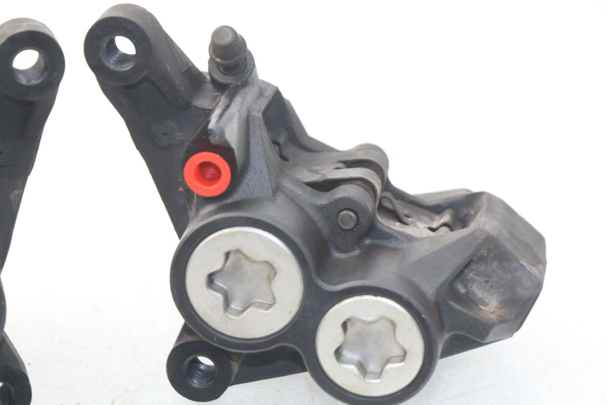 photo de FRONT BRAKE CALIPER YAMAHA TDM ABS 900 (2002 - 2014)