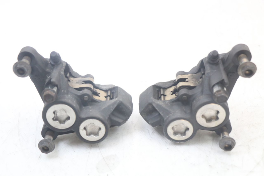 photo de FRONT BRAKE CALIPER YAMAHA TDM ABS 900 (2002 - 2014)