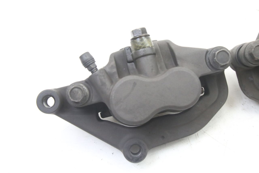 photo de FRONT BRAKE CALIPER YAMAHA XJ6 600 (2008 - 2016)