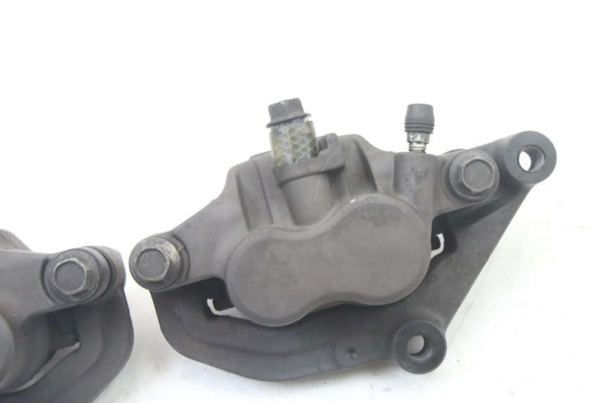 photo de FRONT BRAKE CALIPER YAMAHA XJ6 600 (2008 - 2016)