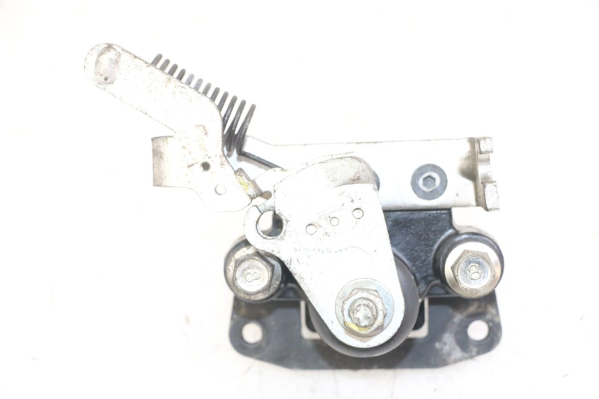 photo de BRAKE CALIPER ROLL LOCK PIAGGIO MP3 LT 400 (2007 - 2012)