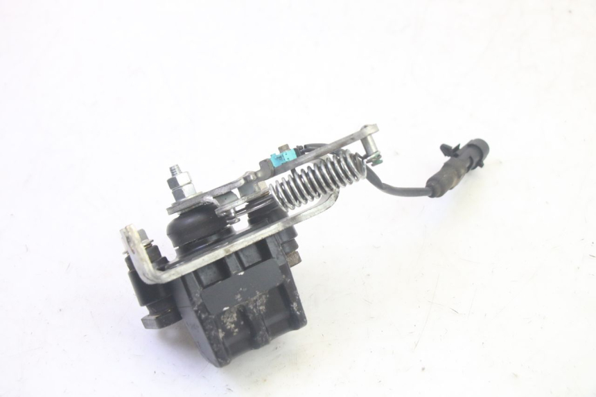 photo de BRAKE CALIPER ROLL LOCK PIAGGIO MP3 LT 400 (2007 - 2012) - Alternative perspective