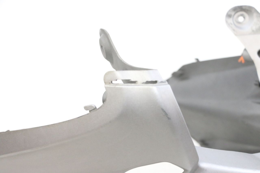 photo de FRONT FAIRING SUZUKI BURGMAN 650 (2013 - 2020)