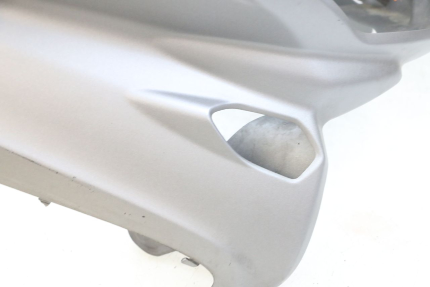 photo de FRONT FAIRING SUZUKI BURGMAN 650 (2013 - 2020)