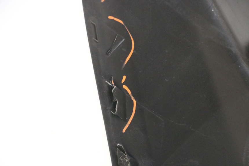 photo de FRONT FAIRING SUZUKI BURGMAN 125 (2007 - 2014) - Technical close-up