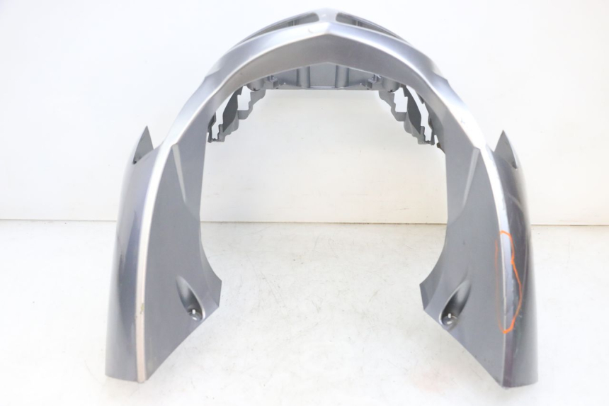 photo de FRONT FAIRING SYM GTS EVO 125 (2009 - 2013) - Detailed visual inspection