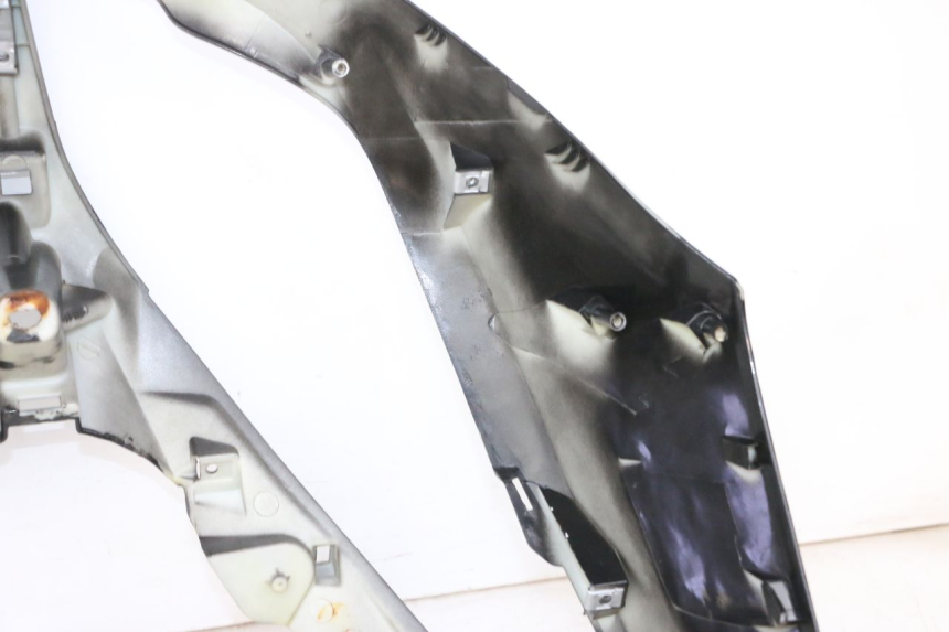 photo de FRONT FAIRING JM MOTORS GTS 125 (2015 - 2019) - Surface and material condition