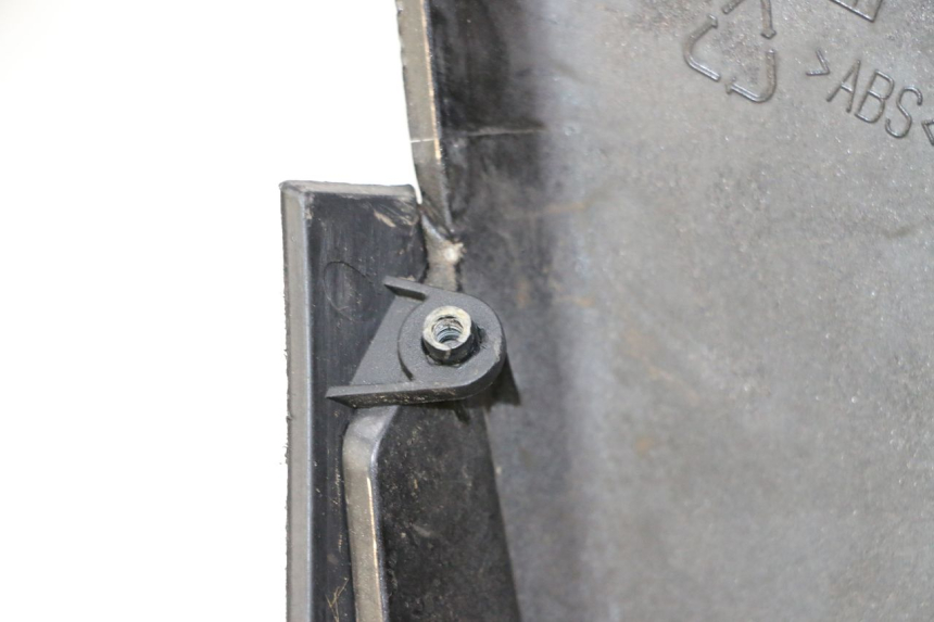 photo de LOWER FRONT FAIRING  PIAGGIO MP3 LT 300 (2010 - 2016) - Component detail