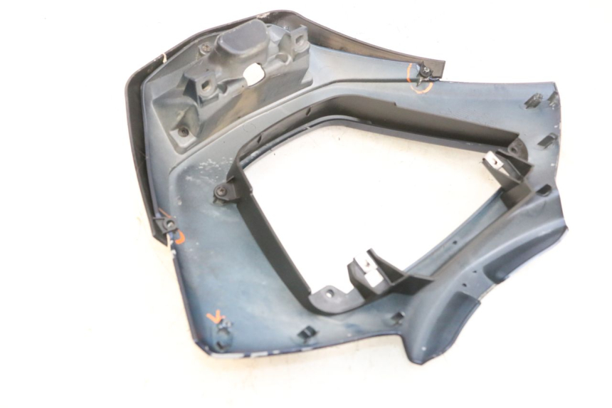photo de LOWER FRONT FAIRING  PIAGGIO MP3 RL 250 (2007 - 2010) - Surface and material condition