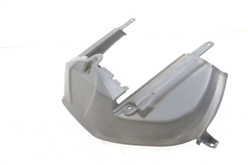 photo de INNER FRONT FAIRING SUZUKI BURGMAN EXECUTIVE ABS 650 (2006 - 2012) - Technical close-up