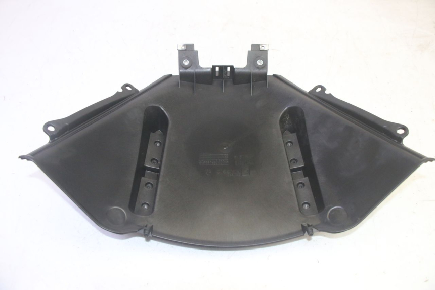 photo de INNER FRONT FAIRING PIAGGIO MP3 HPE 350 (2018 - 2020) - Technical close-up