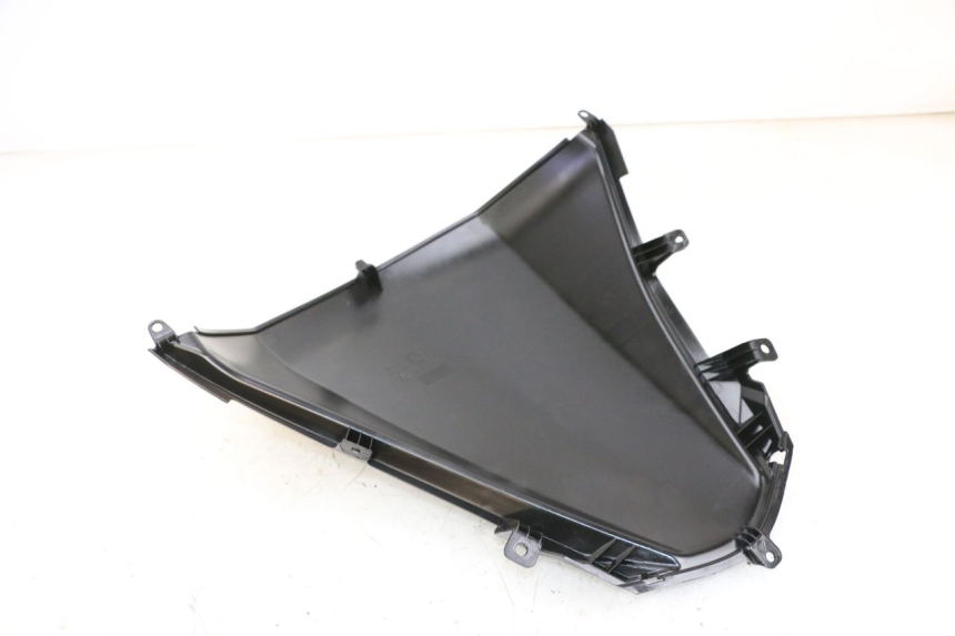 photo de INNER FRONT FAIRING PIAGGIO MP3 HPE 300 (2019 - 2026) - Zoom on usage condition