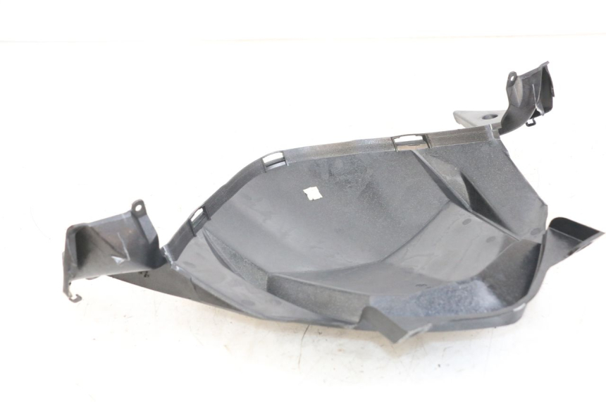 photo de INNER FRONT PANEL PEUGEOT SATELIS 125 (2006 - 2009)