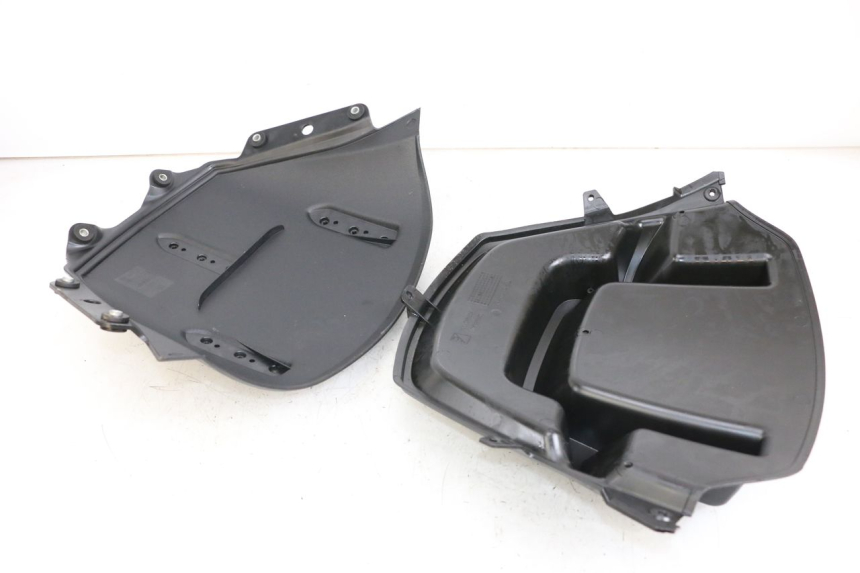 photo de INNER FRONT FAIRING PIAGGIO MP3 500 (2011 - 2015)