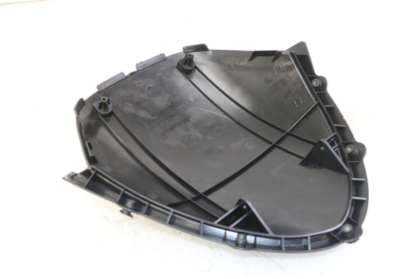 photo de INNER FRONT PANEL SUZUKI UH BURGMAN 125 (2002 - 2006)
