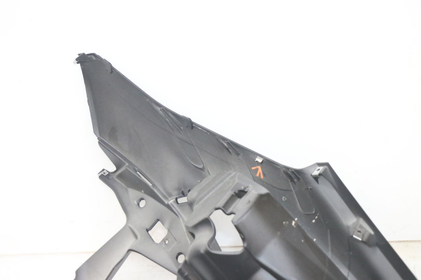 photo de FRONT FAIRING PIAGGIO MP3 HPE 300 (2019 - 2026) - Technical close-up