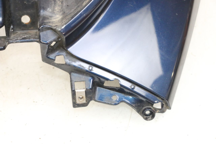 photo de FRONT FAIRING PIAGGIO MP3 RL 250 (2007 - 2010) - Component detail