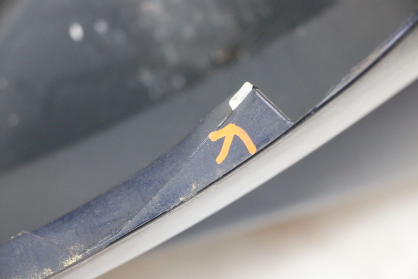 photo de FRONT FAIRING PIAGGIO MP3 RL 250 (2007 - 2010) - Fixing points details