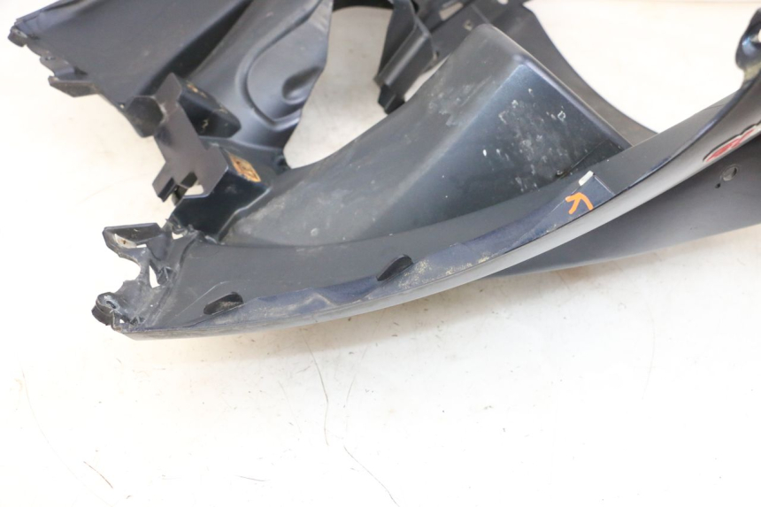 photo de FRONT FAIRING PIAGGIO MP3 RL 250 (2007 - 2010) - Surface and material condition