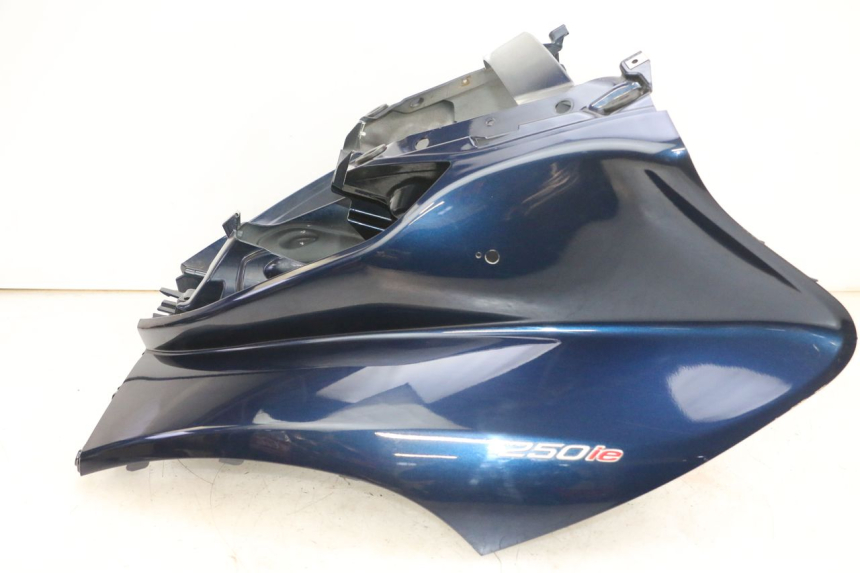 photo de FRONT FAIRING PIAGGIO MP3 RL 250 (2007 - 2010) - Supplementary product photo