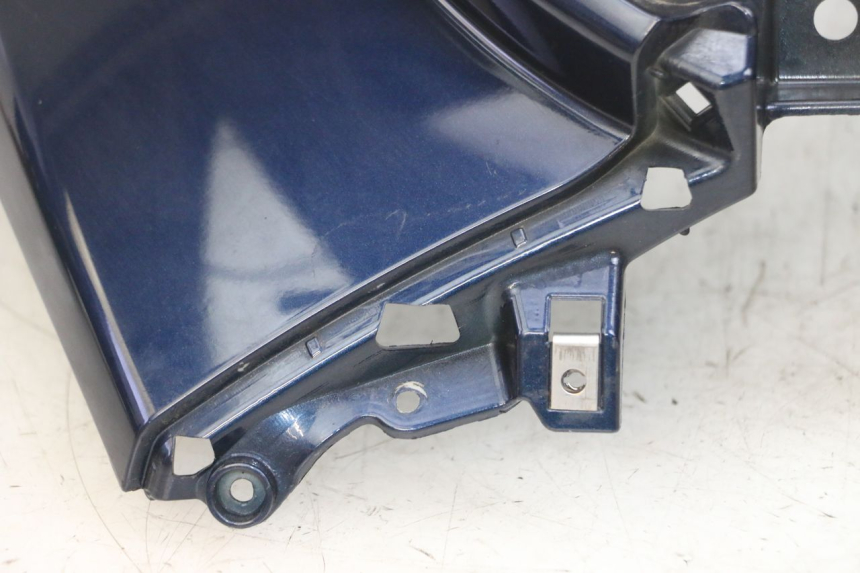 photo de FRONT FAIRING PIAGGIO MP3 RL 250 (2007 - 2010) - Alternative perspective