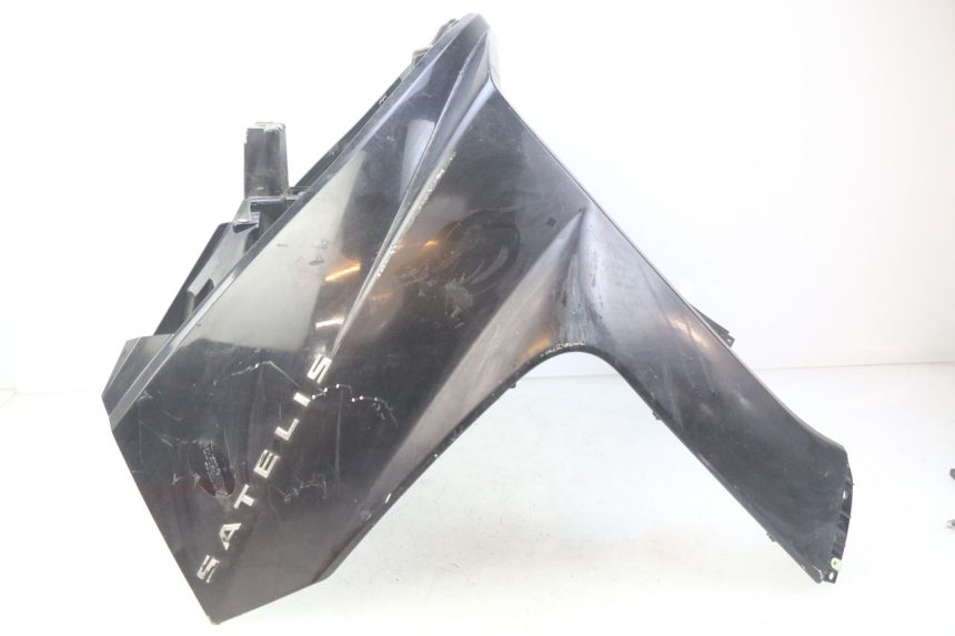 photo de FRONT PANEL PEUGEOT SATELIS COMPRESSOR K15 125 (2006 - 2009)