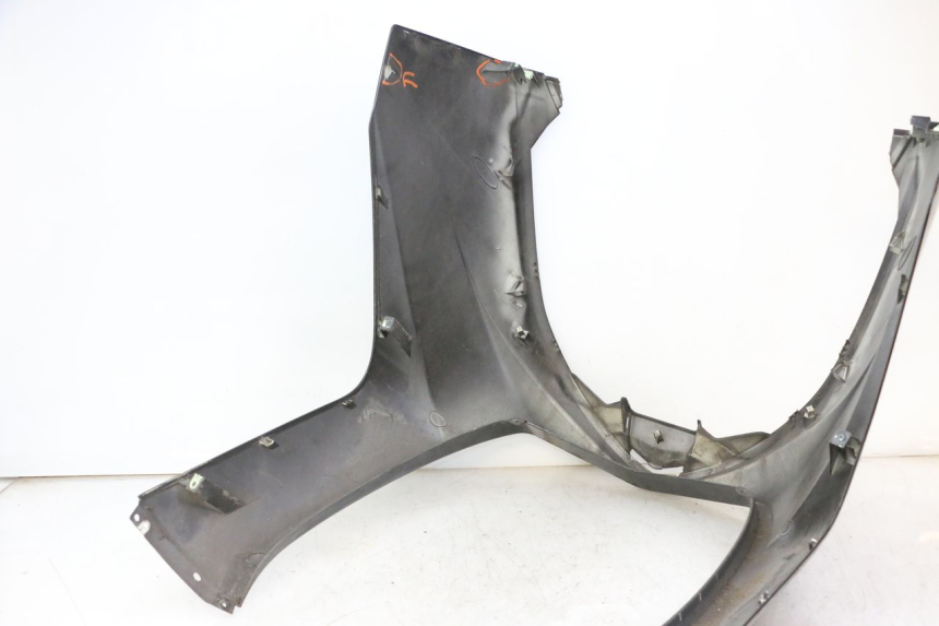 photo de FRONT FAIRING PEUGEOT SATELIS 125 (2006 - 2009)