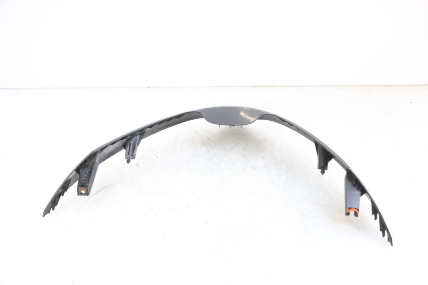 photo de UPPER FRONT FAIRING SUZUKI BURGMAN 125 (2007 - 2014) - Fixing points details