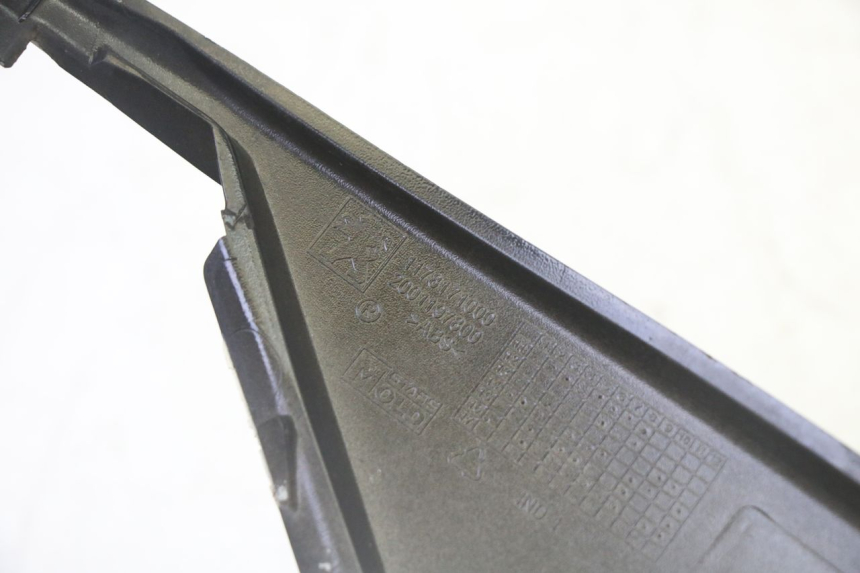 photo de UPPER FRONT FAIRING PEUGEOT CITYSTAR 50 (2013 - 2017)