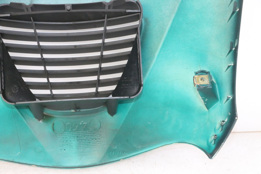 photo de UPPER FRONT FAIRING PEUGEOT ELYSEO 125 (1999 - 2004)