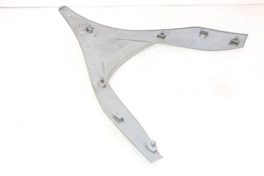 photo de UPPER FRONT PANEL PIAGGIO MP3 500 (2011 - 2015) - Alternative perspective