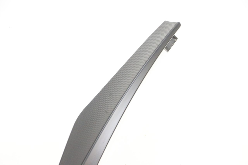 photo de UPPER FRONT FAIRING PIAGGIO MP3 500 (2016 - 2018) - High-resolution close-up