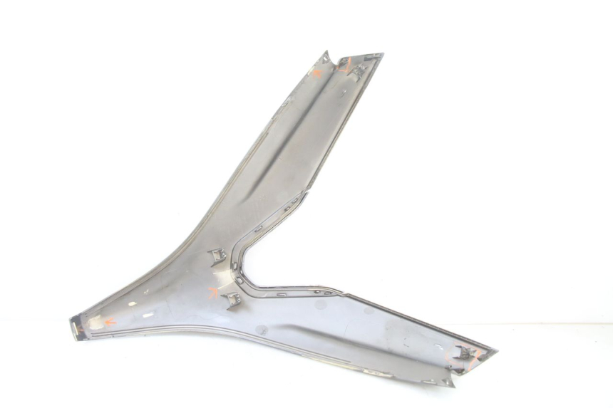 photo de UPPER FRONT FAIRING PEUGEOT SATELIS 125 (2013 - 2018)