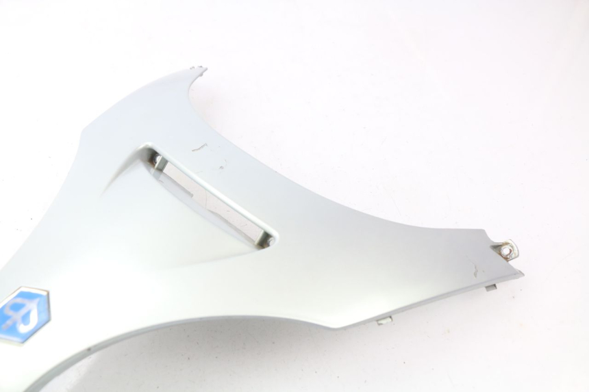 photo de UPPER FRONT FAIRING PIAGGIO X9 125 (2000 - 2003)