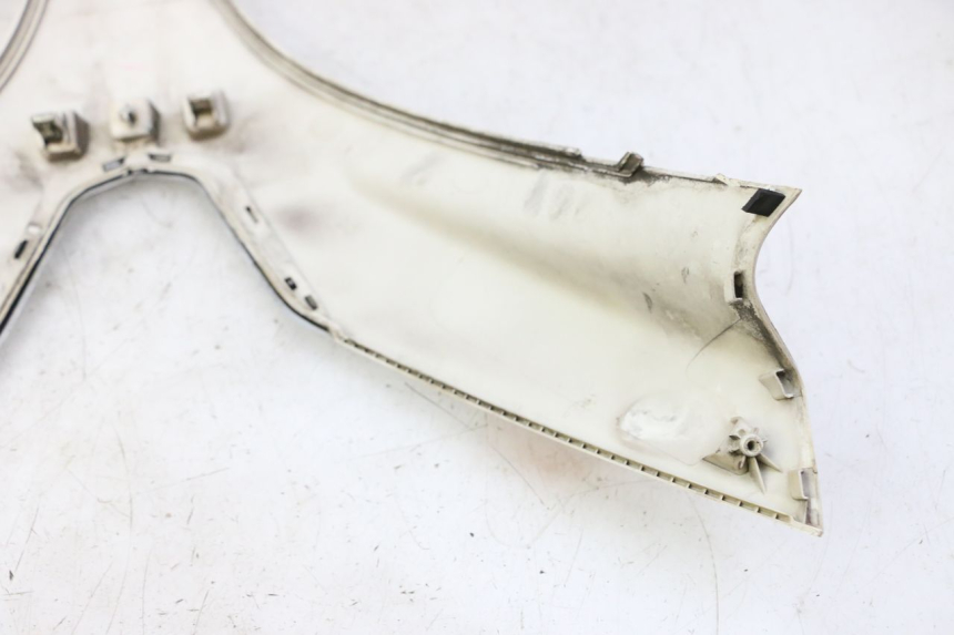 photo de UPPER FRONT PANEL PEUGEOT SATELIS 125 (2010 - 2012)