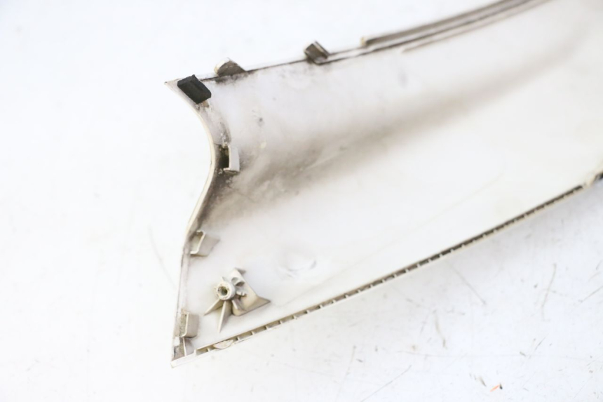 photo de UPPER FRONT PANEL PEUGEOT SATELIS 125 (2010 - 2012)