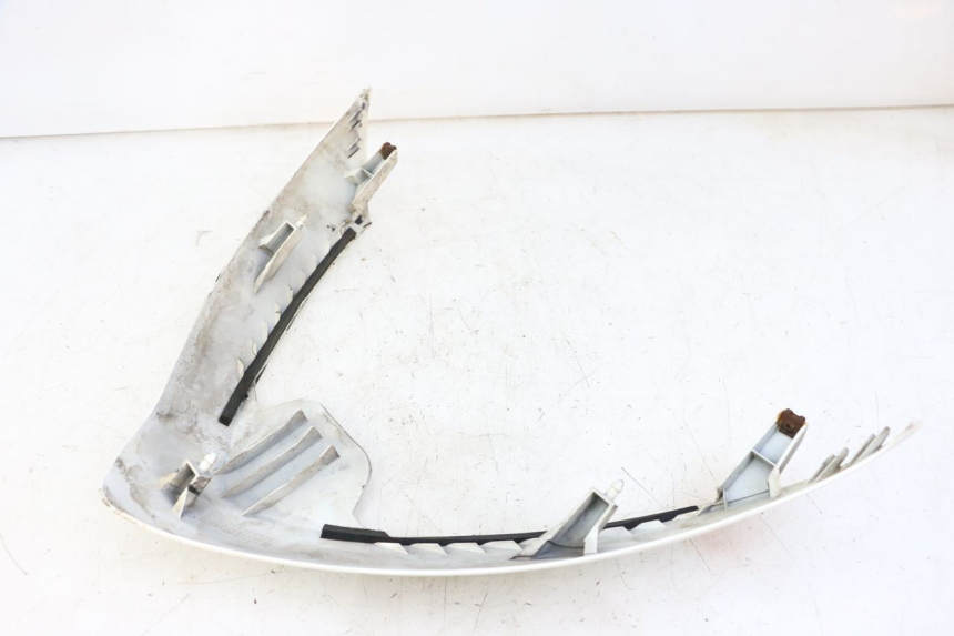 photo de UPPER FRONT FAIRING SUZUKI BURGMAN 125 (2007 - 2014)