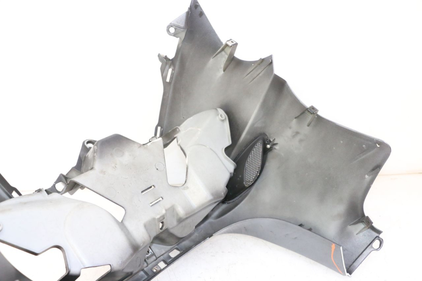photo de FRONT PANEL PIAGGIO X9 EVOLUTION 125 (2003 - 2007)