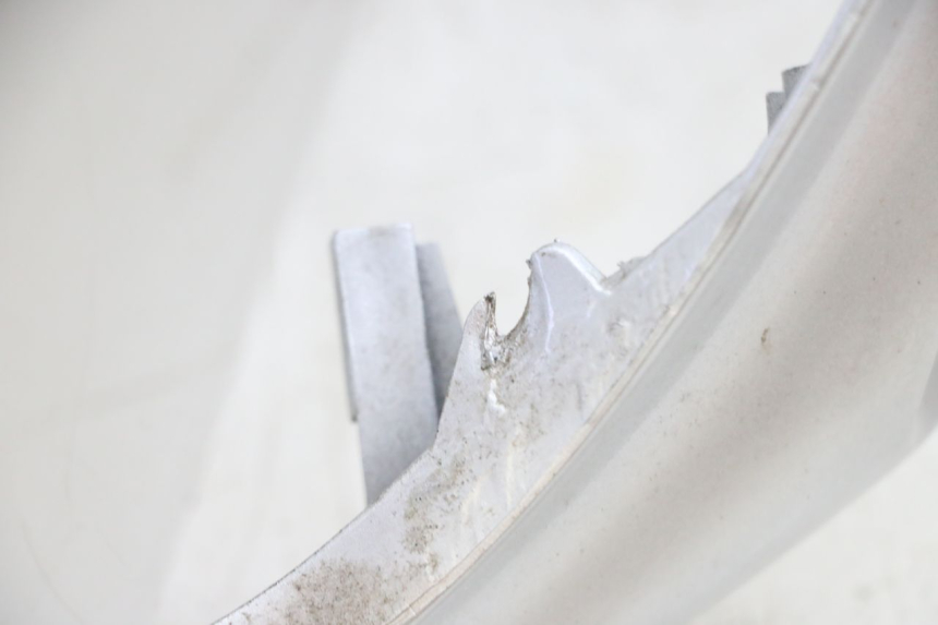 photo de FRONT PANEL YAMAHA YP MAJESTY 125 (2002 - 2006) - Zoom on usage condition