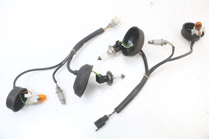 photo de HEADLIGHT HARNESS PEUGEOT SATELIS 125 (2010 - 2012)